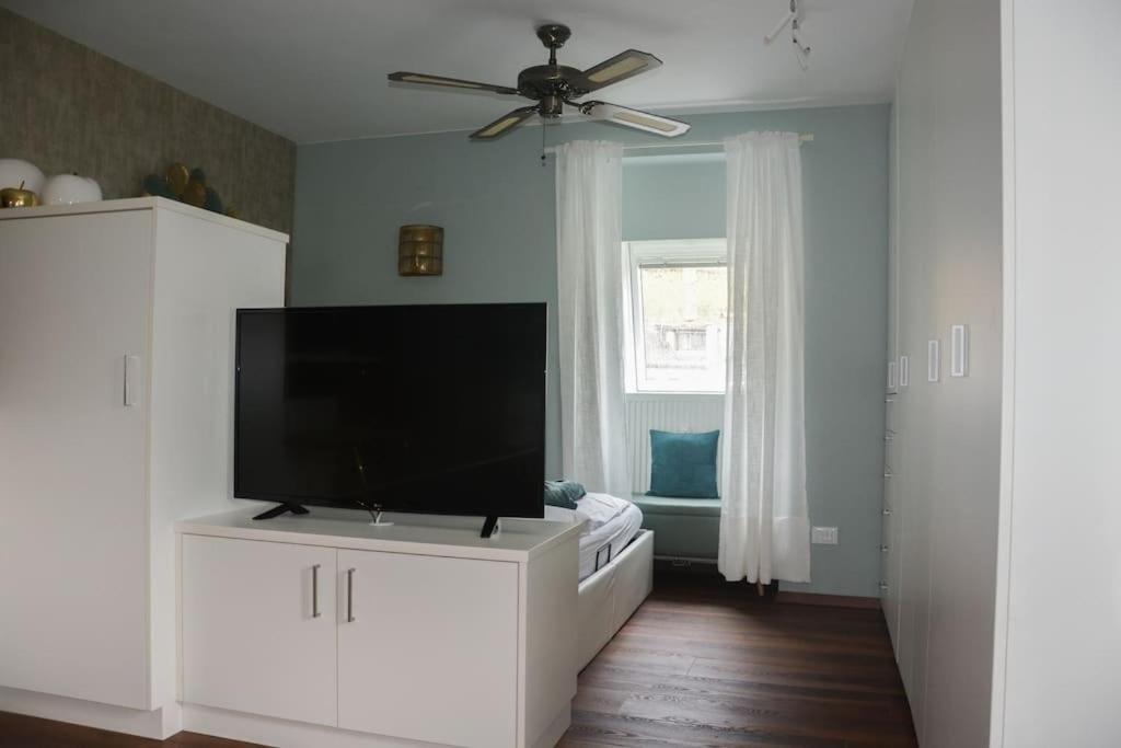 Moderne Ferienwohnung Merano Ngoại thất bức ảnh