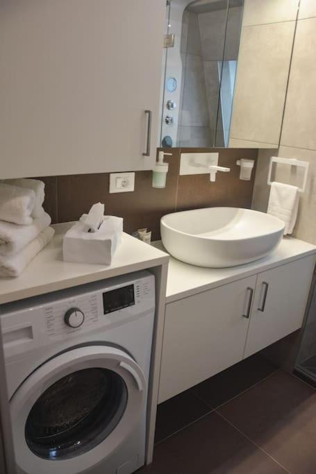 Moderne Ferienwohnung Merano Ngoại thất bức ảnh