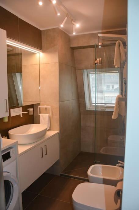Moderne Ferienwohnung Merano Ngoại thất bức ảnh